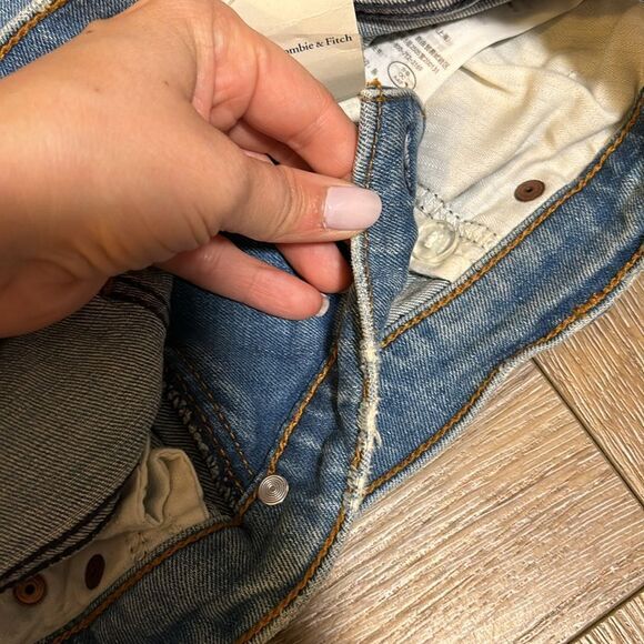 NWT Abercrombie & Fitch 90s Slim Straight Ultra High rise - Picture 5 of 5